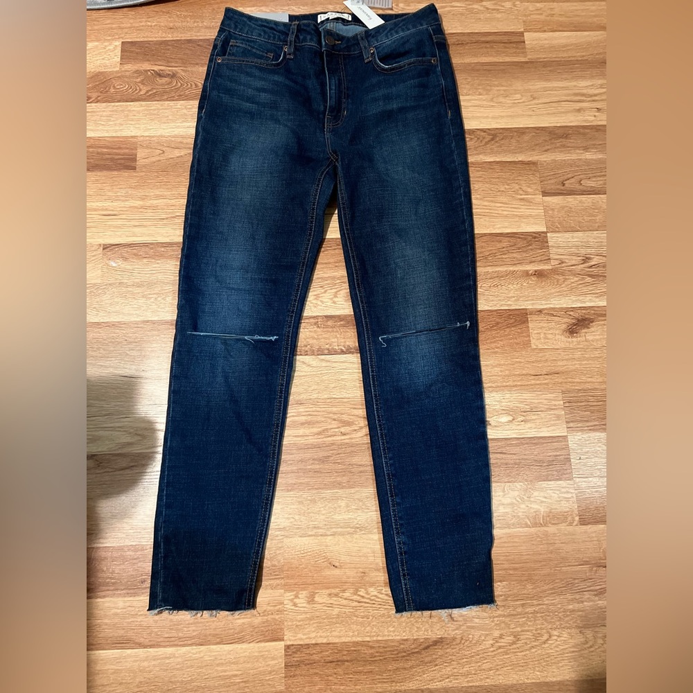 Mid rise skinny jean